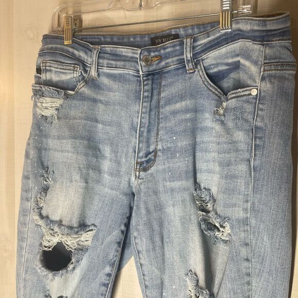 Judy Blue distressed light wash jeans frayed hem, size 14w - Picture 6 of 16